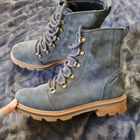 Sorel woman's Lennox suede gray  waterproof lace up boots,size 8.5 - Picture 3 of 11